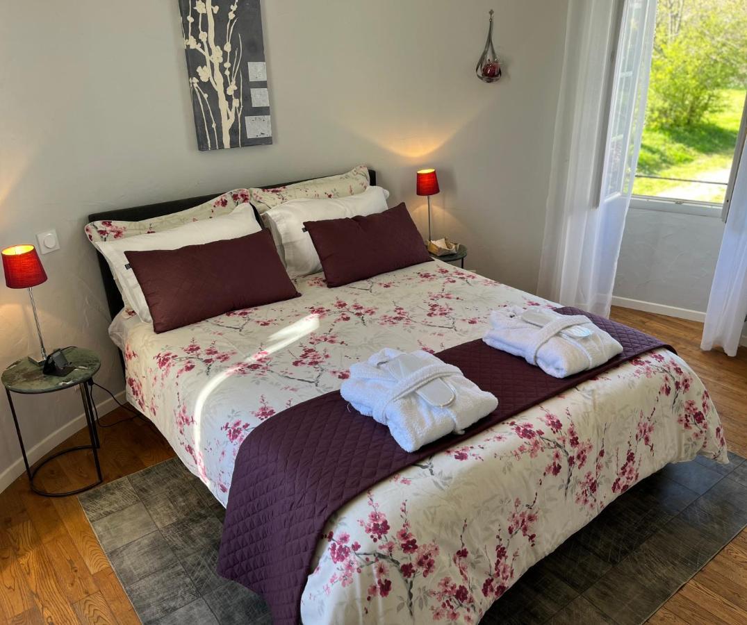 Ancien Haras De La Tour Bed and Breakfast Lamothe-Landerron Buitenkant foto