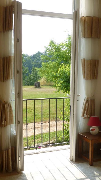 Ancien Haras De La Tour Bed and Breakfast Lamothe-Landerron Buitenkant foto