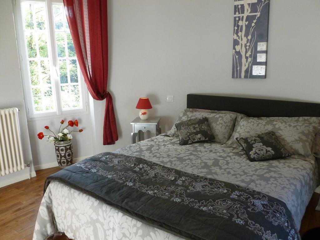 Ancien Haras De La Tour Bed and Breakfast Lamothe-Landerron Buitenkant foto