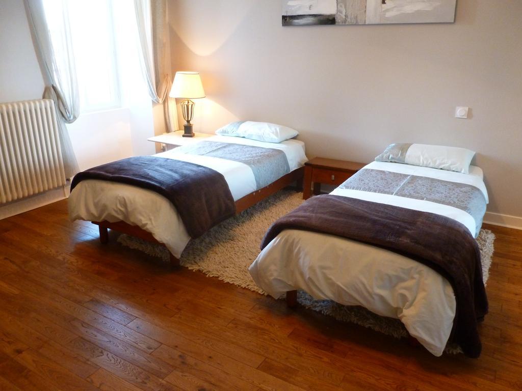 Ancien Haras De La Tour Bed and Breakfast Lamothe-Landerron Buitenkant foto