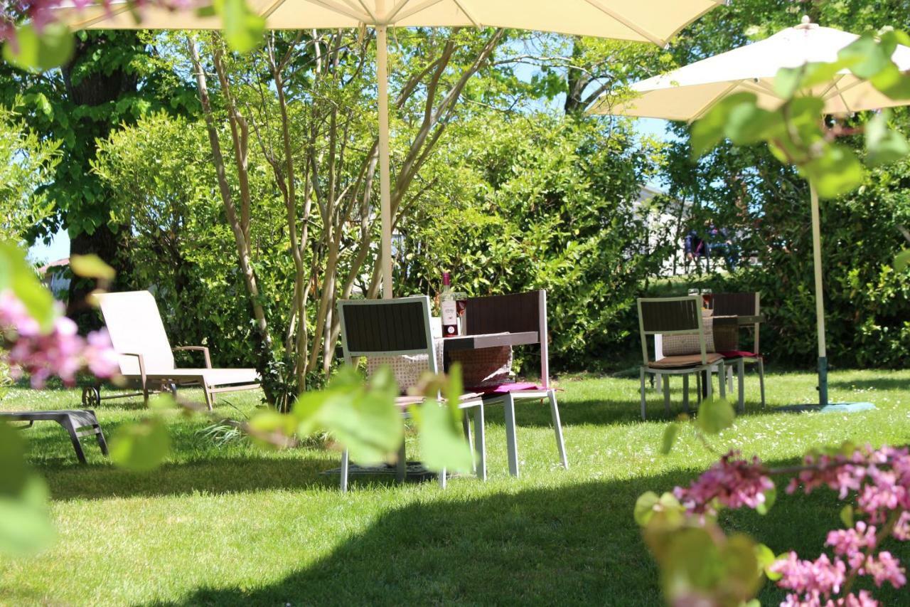 Ancien Haras De La Tour Bed and Breakfast Lamothe-Landerron Buitenkant foto